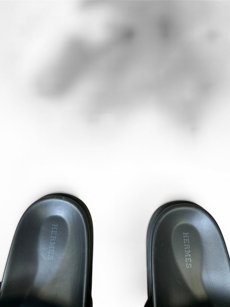 HERMES MENS CYHRE SANDALS - UK 8 - PRELOVED