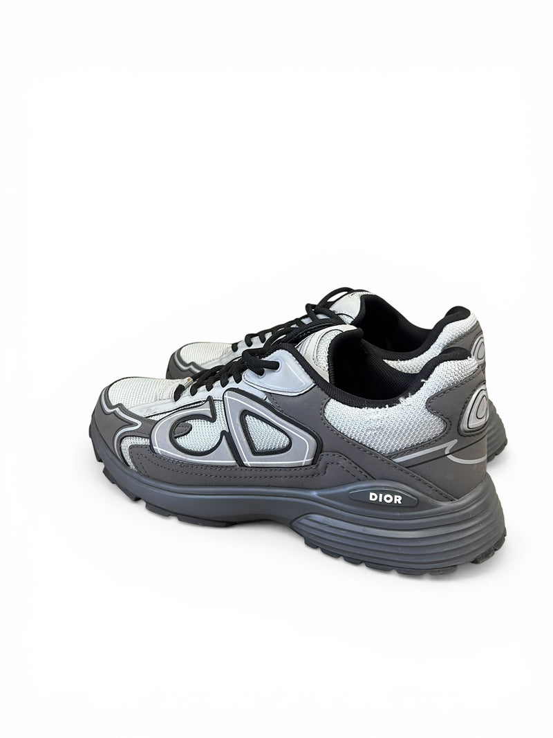 DIOR B30 TRAINER - UK 8 ( PRELOVED )