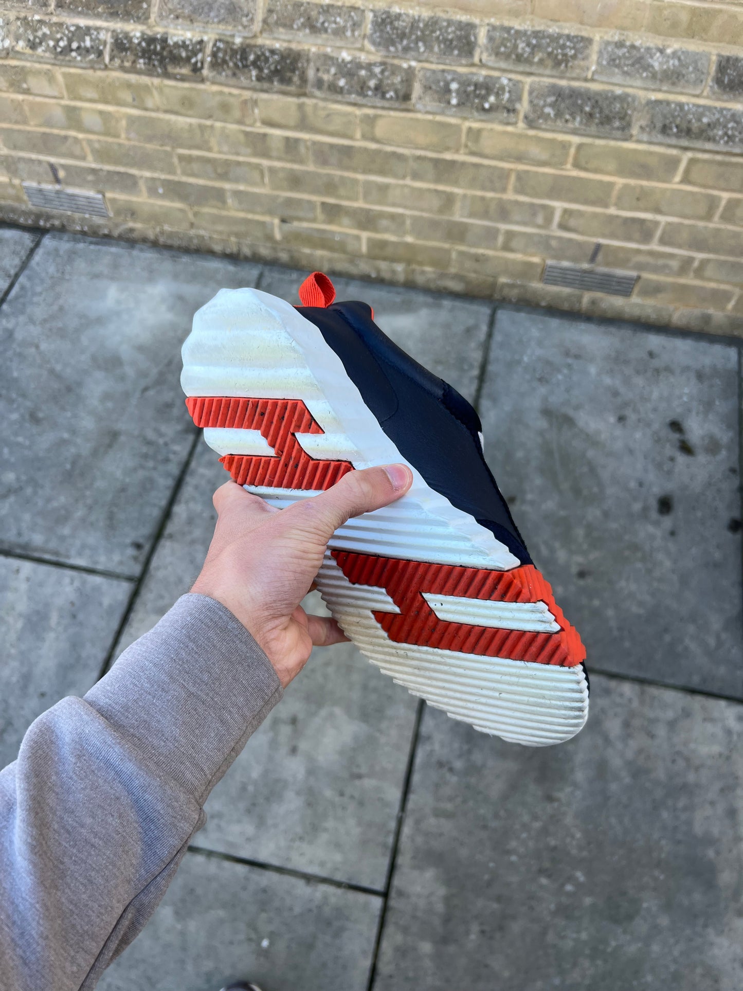 Hermes men’s bouncing trainer | UK 6 fit 7